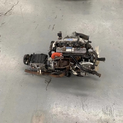2.5L OEM Isuzu 4JB1T NKR Isuzu डीजल इंजन ट्रकों और कृषि वाहनों के लिए उपयुक्त